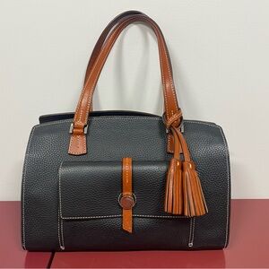 Dooney & Bourke Cambridge shopper Black leather lined.